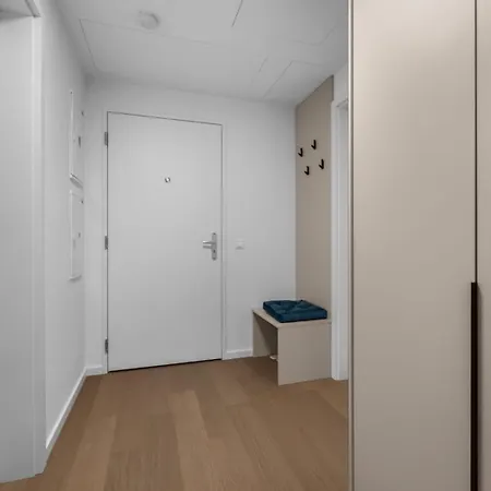 Skypark Tower 4 Apartamento *